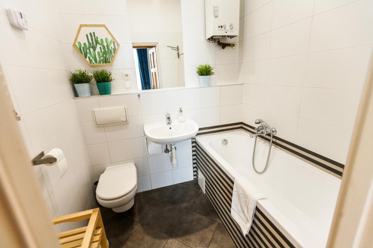 Vintage Szpitalna Apartment Krakow Ngoại thất bức ảnh